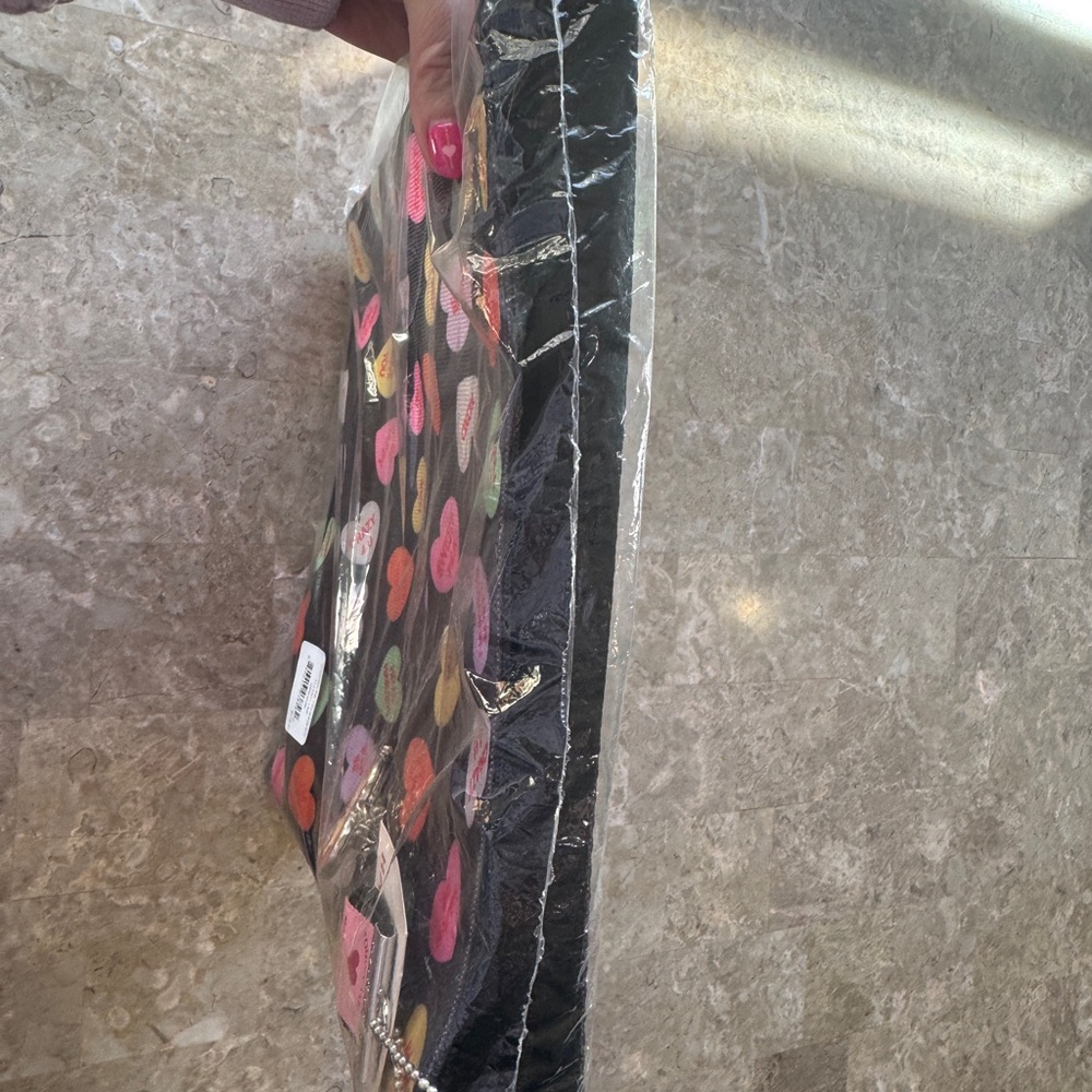 Harveys Streamline Crossbody Tough Love - Picture 6 of 7